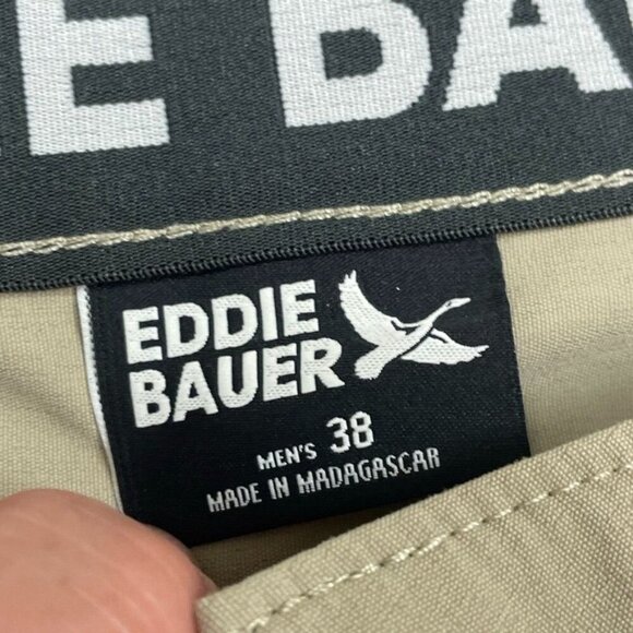 Eddie Bauer Mens 38 Rainier Tech Shorts Nylon Spandex Beige 6756 - Picture 2 of 8